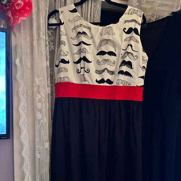 New with tags Hemet HEAD OVER WHEELS MUSTACHE DRESS in size XL - Picture 3 of 7